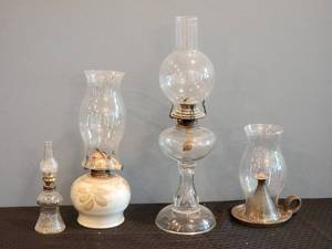 Vintage Oil Lamp Lanterns  lot of 4