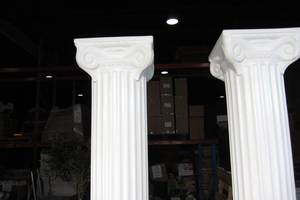 lot 169 image: Set of 2 40 White Empirical Roman Inspired Pedestal Column Plant Stand - PVC