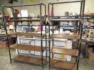 lot 65 image: Pair of 2 Industrial Farmhouse Style Iron Pipe 4 Tier Rolling Racks Shelving-Checked Oak Finish