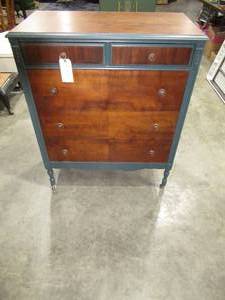 lot 74 image: Uptown Regal Slate (BlueGray) Trim Oak Lacquer Finish Vintage Wood Floor Dresser