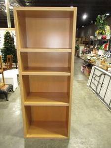 lot 77 image: 77 x 29 34 x 16 12 Commercial 4 Tier Book Case