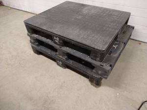 (3) Heavy Duty Plastic Pallets