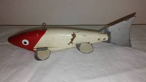 Vintage Collectible Spear Fishing Decoy. RedWhite wood with metal Fins