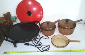 Westbend Pizza Baker and Glass Cookware.