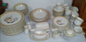 Crowing Fashion Dinnerware By Johann Haviland 12 Place Settings.