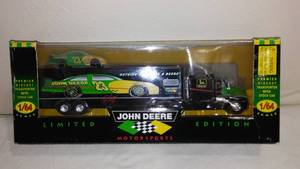 John Deere 1996 Premier Diecast Transporter W Stock Car