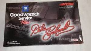 Dale Earnhardt #3 2001 Hauler GM Goodwrench Service Plus.