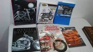 Harley-Davidson Motorcycle Books And Catalogues (6)