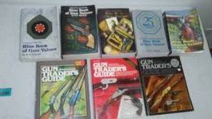 Gun Traders Guide, Blue Book Of Gun (8 ).