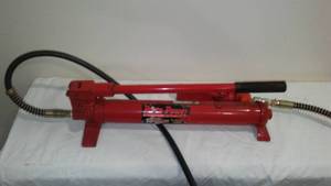 Porto Power Hydraulic cylinder and Jaws.