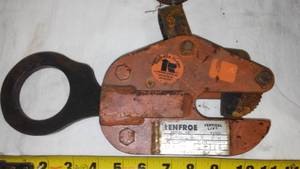 Renfro Vertical Light Claw.
