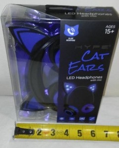 HYPE Cat Ear LED Headphones with Mic in Blue