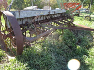 M-M Grass Seeder for PARTS