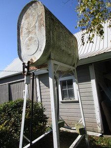 Fuel Tank, Stand