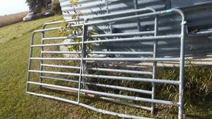 lot 357 image: Metal Gate Panels. 2