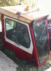 lot 360 image: Enclosed Cab. Fits A Zero Turn Type Mower. Cozy cab