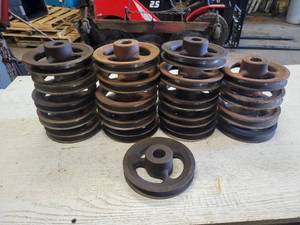 lot 197 image: Lot of (20) New Cast Iron Pulleys - 5.75 Diameter with 1.00 Bore