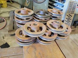 lot 201 image: Lot of (20) New Cast Iron Pulleys - 5.75 Diameter with 1.00 Bore