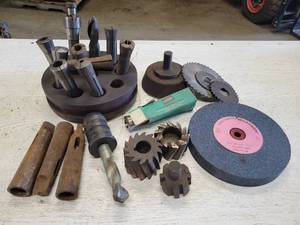lot 212 image: Assorted R8 Collets, Holder, New 7 x 1 Grinding Wheel and More