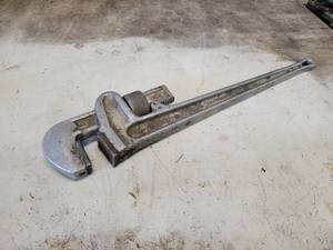 lot 219 image: 24 Aluminum Pipe Wrench - Lite-Mite International Forge Co.