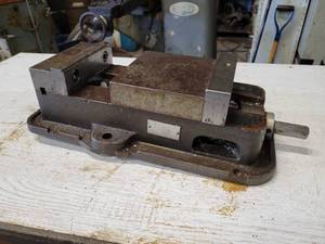 lot 225 image: 6 Milling Machine  Machinist Vise