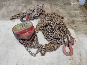 lot 228 image: Milwaukee 12Ton Chain Hoist - Up to 20