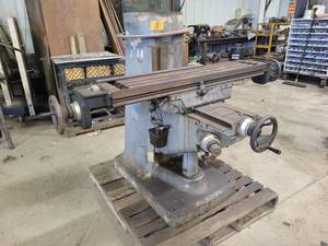 lot 117 image: Wells-Index Model 747 Milling Machine Base with Table - On a Pallet and Ready to Load
