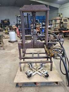 lot 236 image: Hydraulic Jig for Making Barrel Dollies - On a Pallet and Ready to Load
