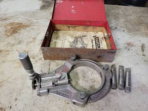 lot 275 image: MANULATHE Piston Regroover with Original Steel Case