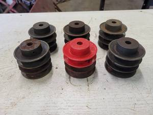 lot 131 image: Lot of (12) New Cast Iron Pulleys - 3 Diameter with 1116 Bore