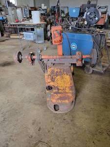 lot 141 image: Homemade Grinder on Stand - Tested and Works - 1.5hp 1ph Electric Motor