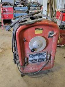 lot 121 image: LINCOLN IdealARC 250 ACDC Welder - 230460V Single Phase