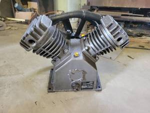 lot 151 image: Central Pneumatic Single Stage Dual Cylinder Air Compressor Head - Needs Repair
