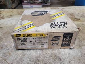 lot 295 image: ESAB Dual-Shield E71T-1 33# 116 Welding Wire Spool - Appears Unused