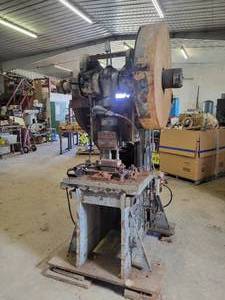 lot 113 image: RYERSON Punch Press - Believed to be 40Ton - Estimated Weight 5000#