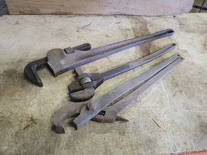 lot 323 image: 36 Pipe Wrench, 24 Pipe Wrench and More