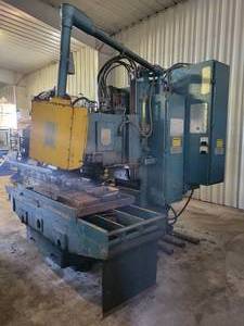 lot 107 image: Cincinnati MILACRON Cintamatic 10V-1000 Milling Machine - Estimated Weight 10,000# to 12,000#