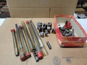 lot 349 image: Lot of Assorted Tooling and More for Davis KEYSEATER Keyway Cutter Machine in Lot 328