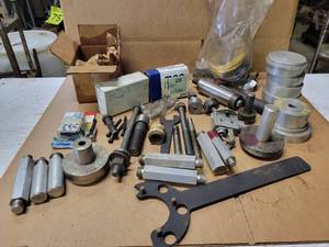 lot 362 image: Lot of Assorted Lathe Parts