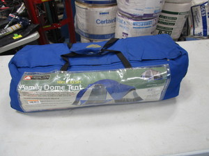 lot 32 image: 10.5x16 Family Tent