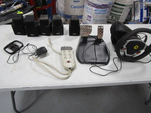 lot 49 image: PC Gaming Items & Speakers