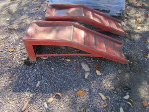 lot 53 image: Car Ramps