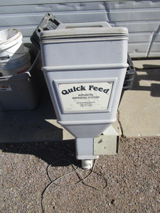 lot 56 image: Electric Automatic Feeder