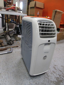 lot 62 image: Portable Air Conditioning Unit