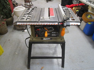 lot 65 image: 10 Table Saw