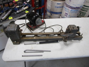 lot 68 image: Lathe & Cutting Tools
