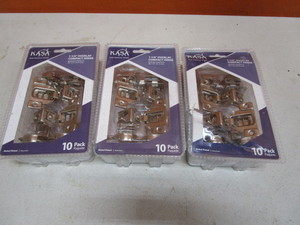 lot 118 image: (30) Cabinet Hinges