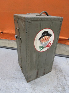 lot 187 image: Vintage Clown Storage TrunkCloset