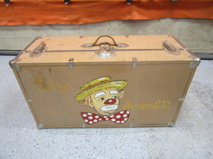 lot 188 image: Vintage Clown Storage Trunk