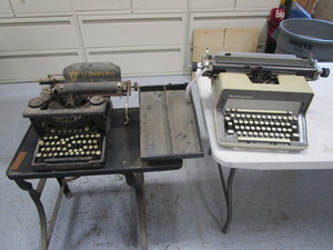 lot 189 image: Vintage Typewriters
